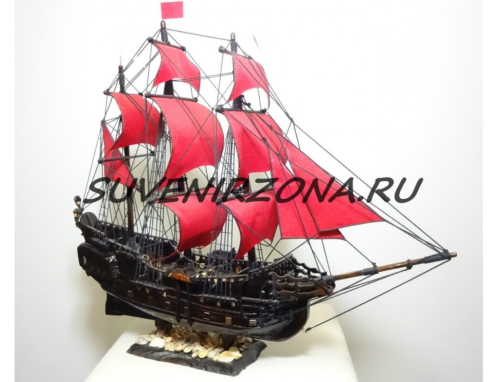 Модели сувенирных парусных кораблей и яхт из дерева, корабли в бутылке